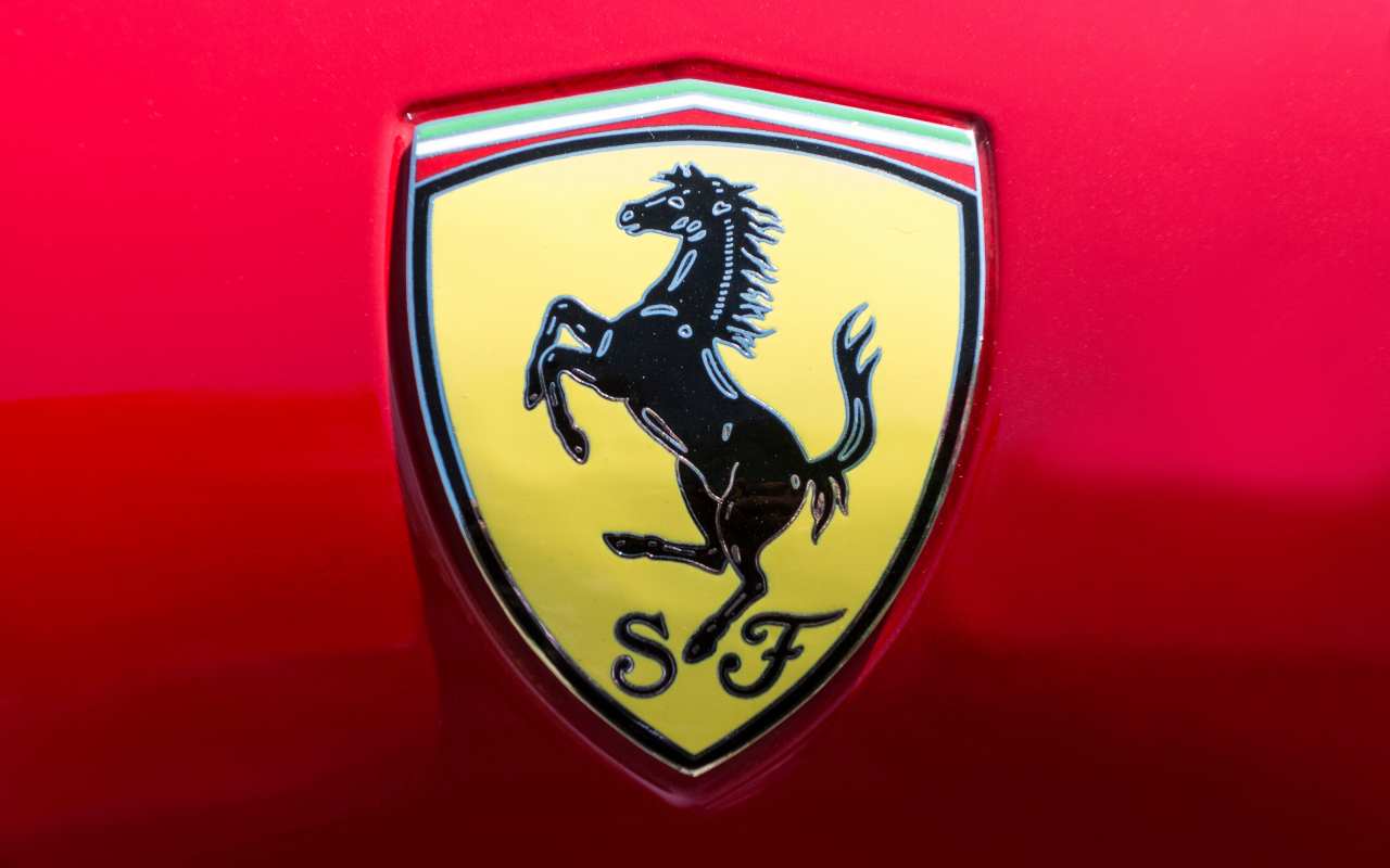 Ferrari (AdobeStock)