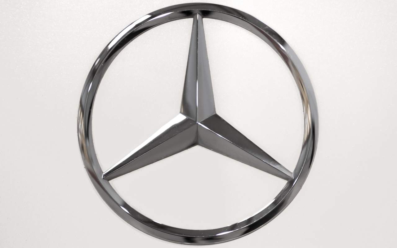 Mercedes AMG GLC 43 beccata in un test (Adobe Stock)