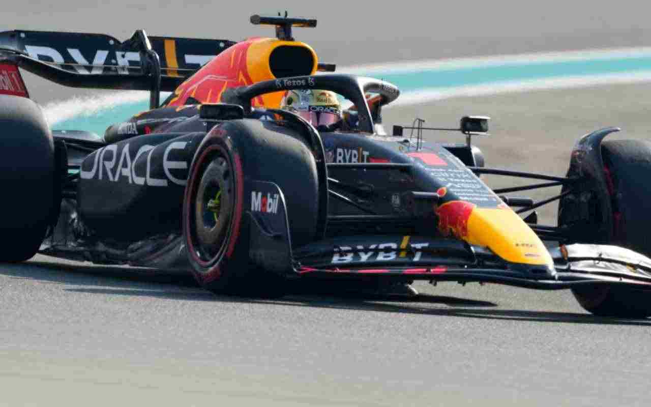 Red Bull RB18 (LaPresse)