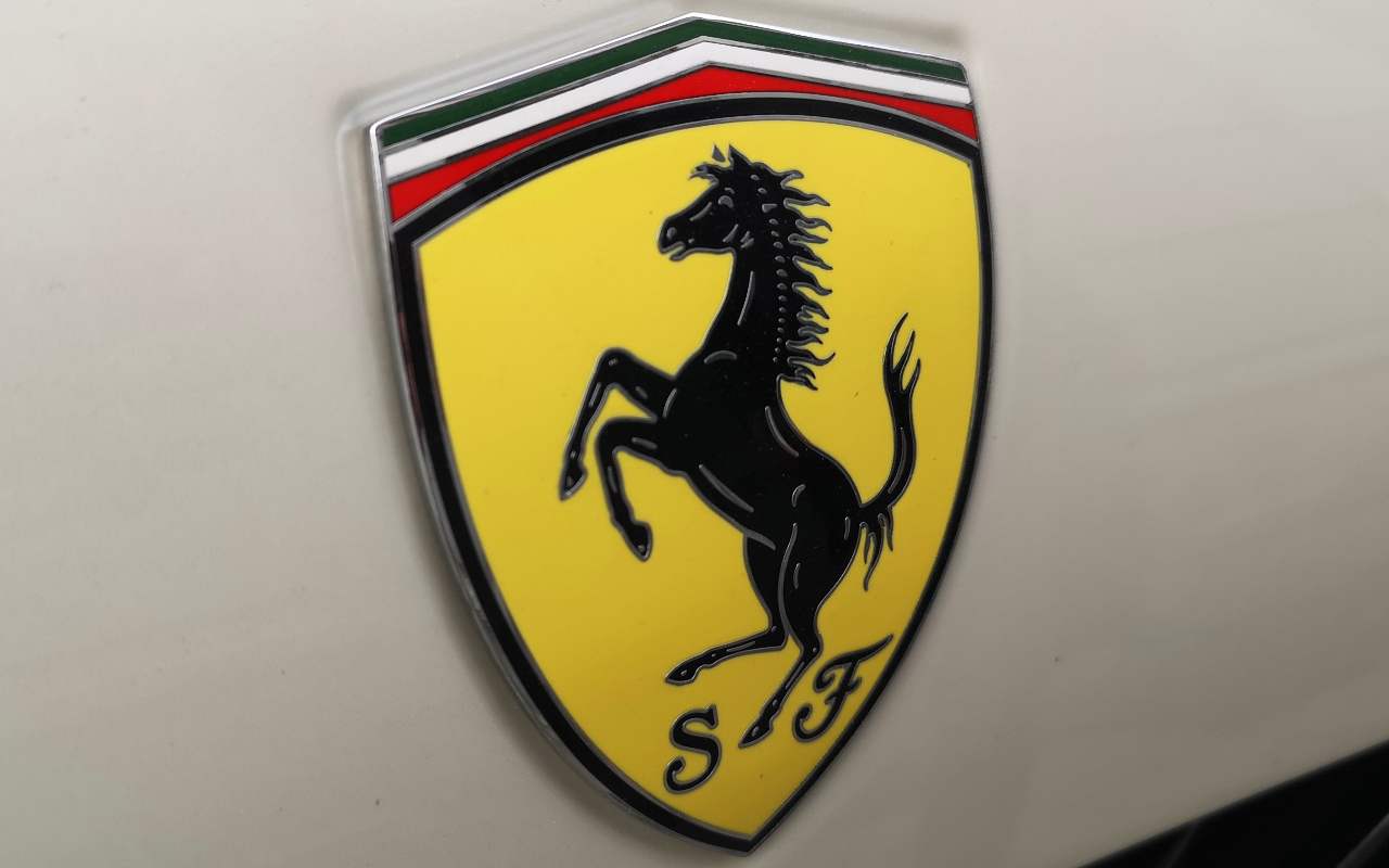 Ferrari Logo (Adobe Stock)