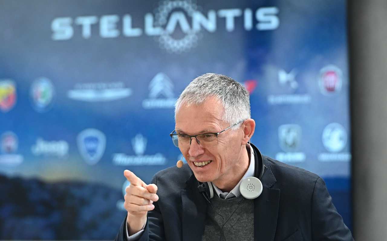 Il CEO di Stellantis Carlos Tavares (Ansa Foto)