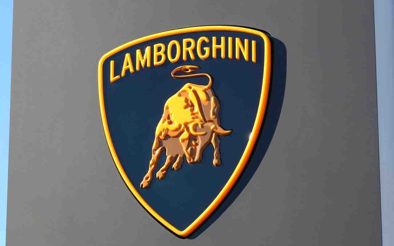 Lamborghini (AdobeStock)