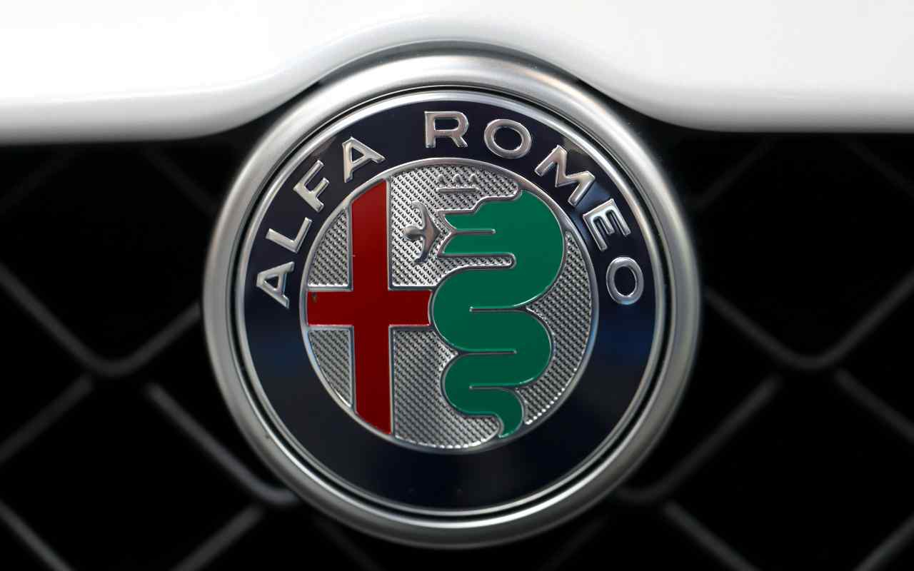 Alfa Romeo Logo (Adobe Stock)