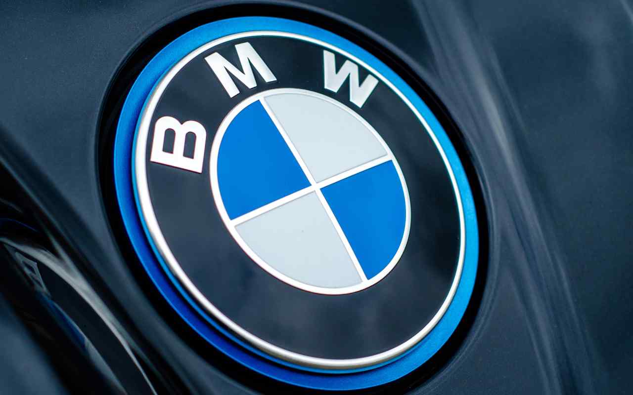 Logo e nome della BMW: ecco a cosa si deve tutto questo