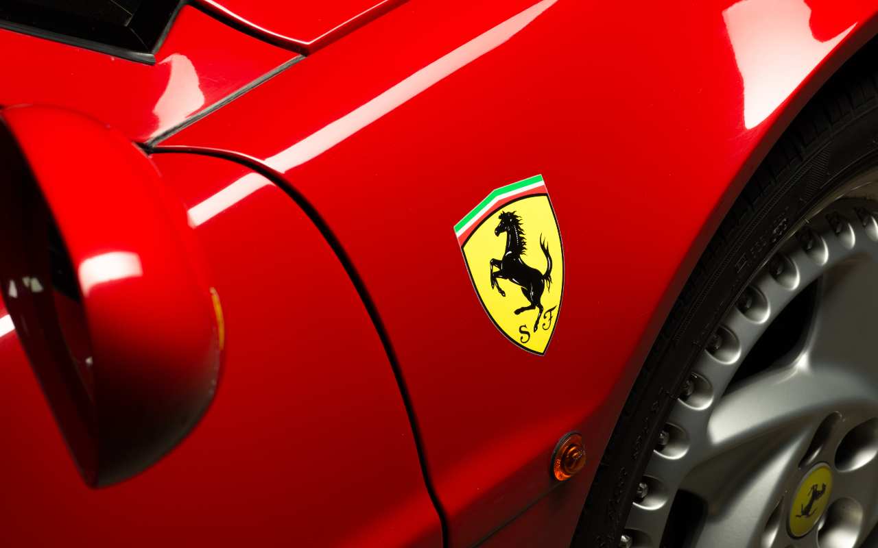 Ferrari Logo (Adobe Stock)