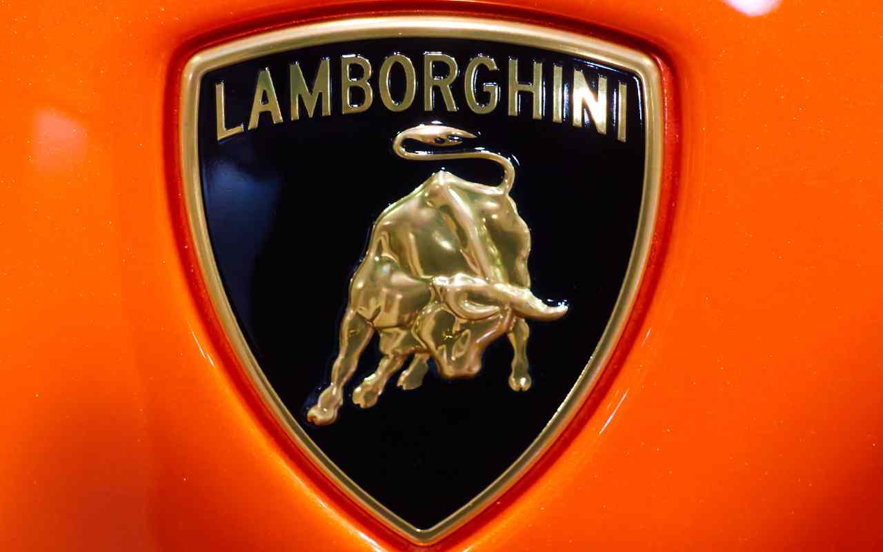 Lamborghini (Adobe Stock)