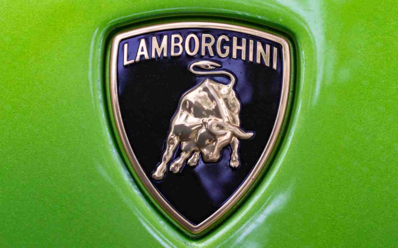 Lamborghini (Adobe Stock)