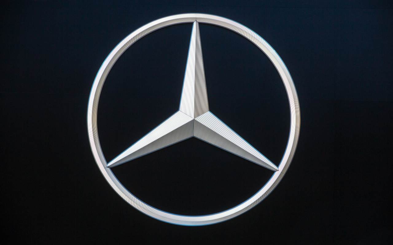 Mercedes (Adobe)