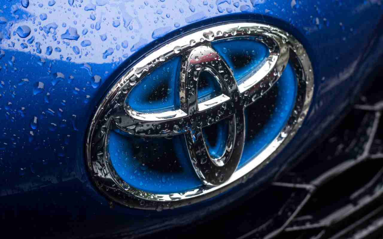 Toyota logo (Adobe)