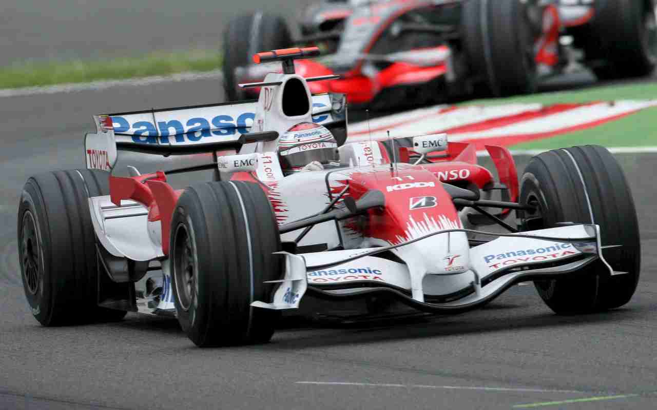 Toyota con Jarno Trulli in Francia nel 2008 (ANSA)