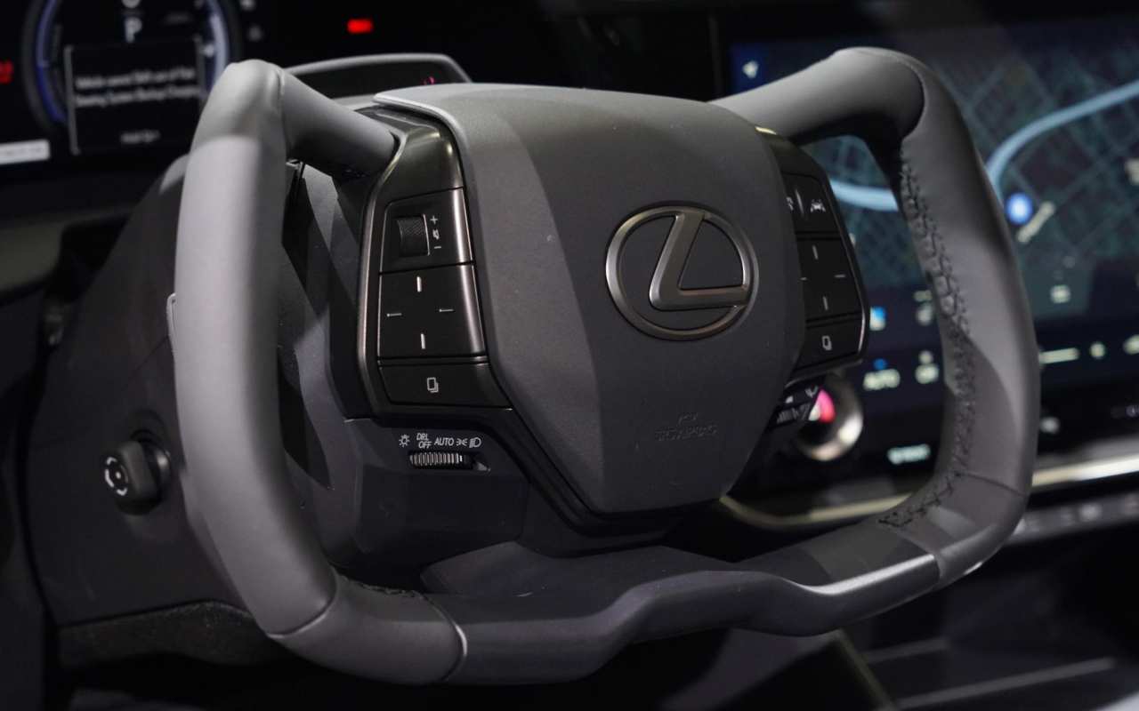 Volante Lexus (Ansa Foto)