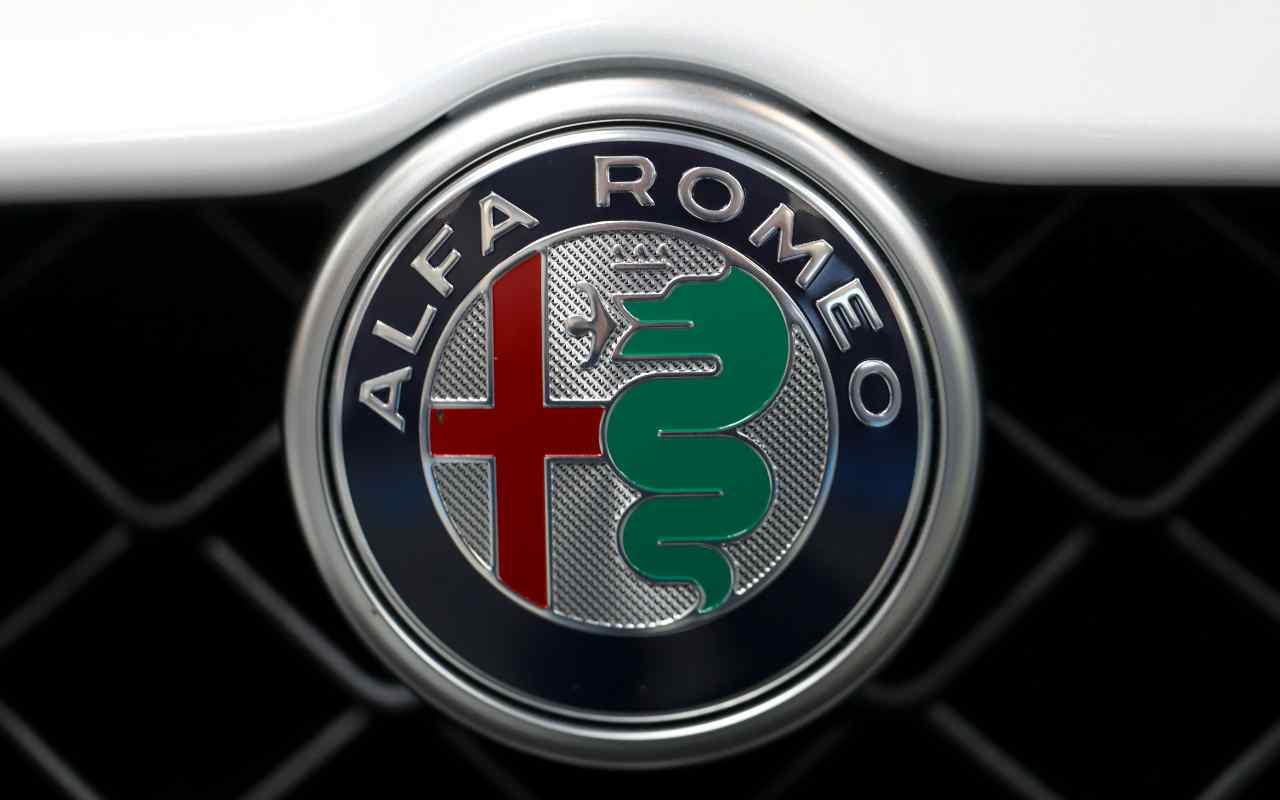 Alfa Romeo e due modelli iconici (Adobe Stock)