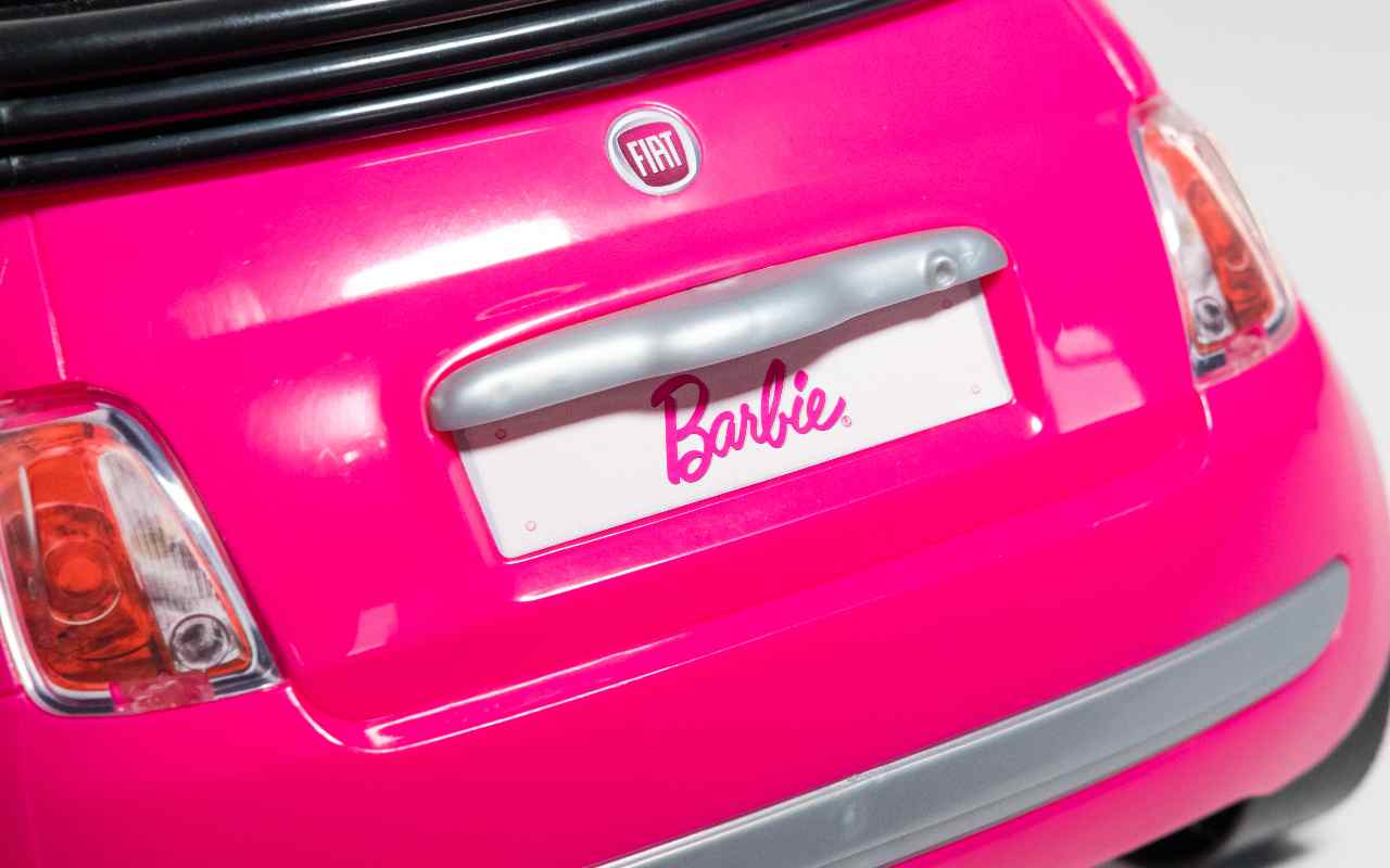 Barbie Car (Adobe Stock)