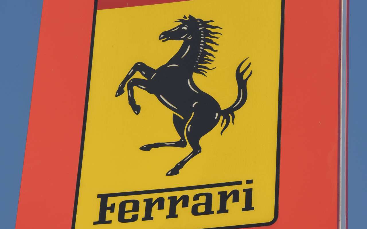 Ferrari (AdobeStock)