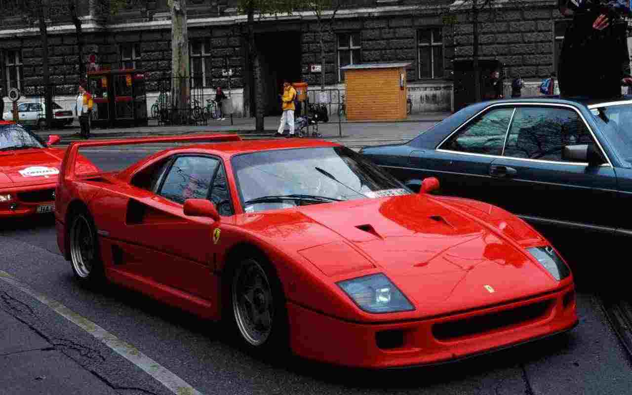 Ferrari F40 (Adobe Stock)