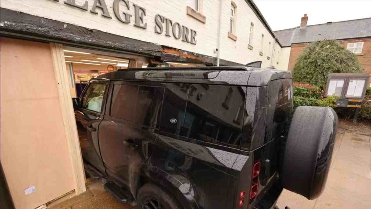 Land Rover Danny Graham incidente