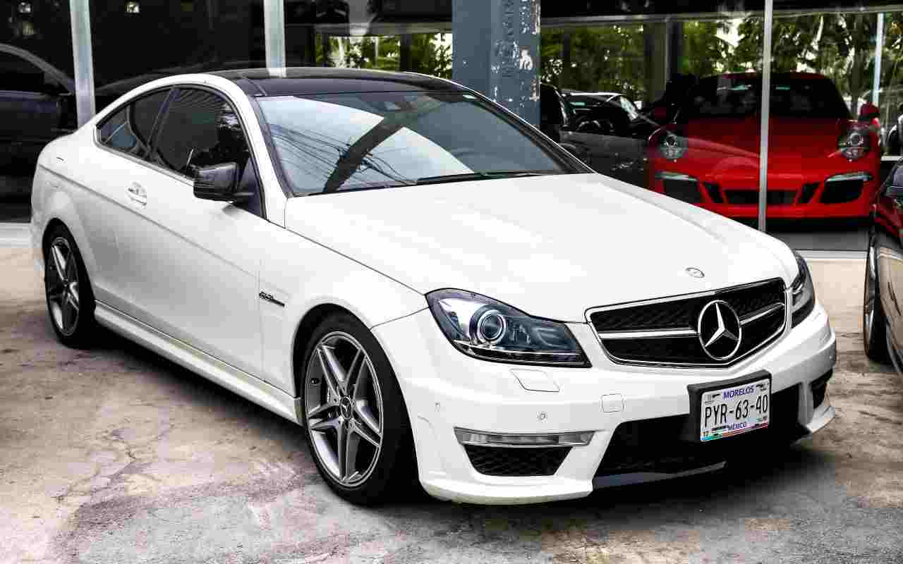 Mercedes C63 AMG