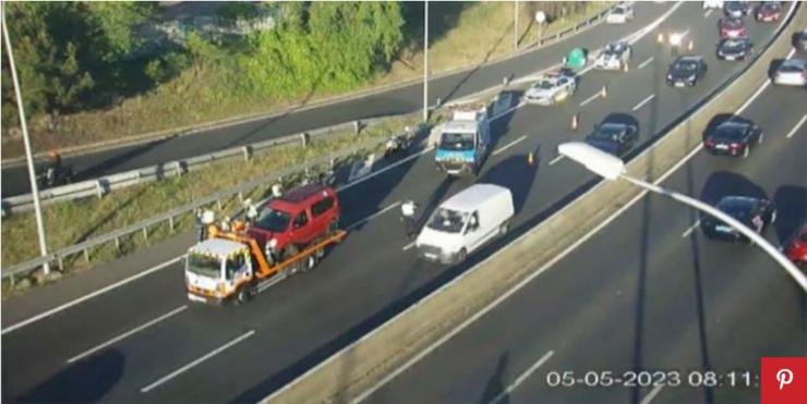 Autostrada Traffico ed una manovra folle