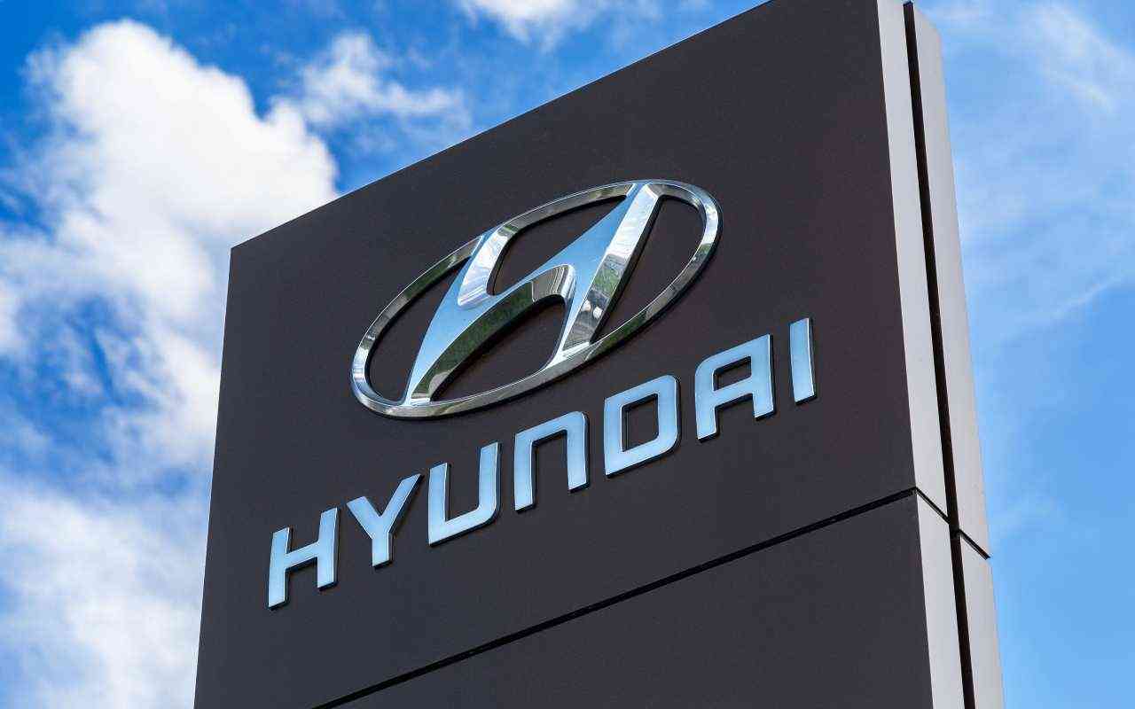Hyundai ed una nuova vettura (Adobe Stock)