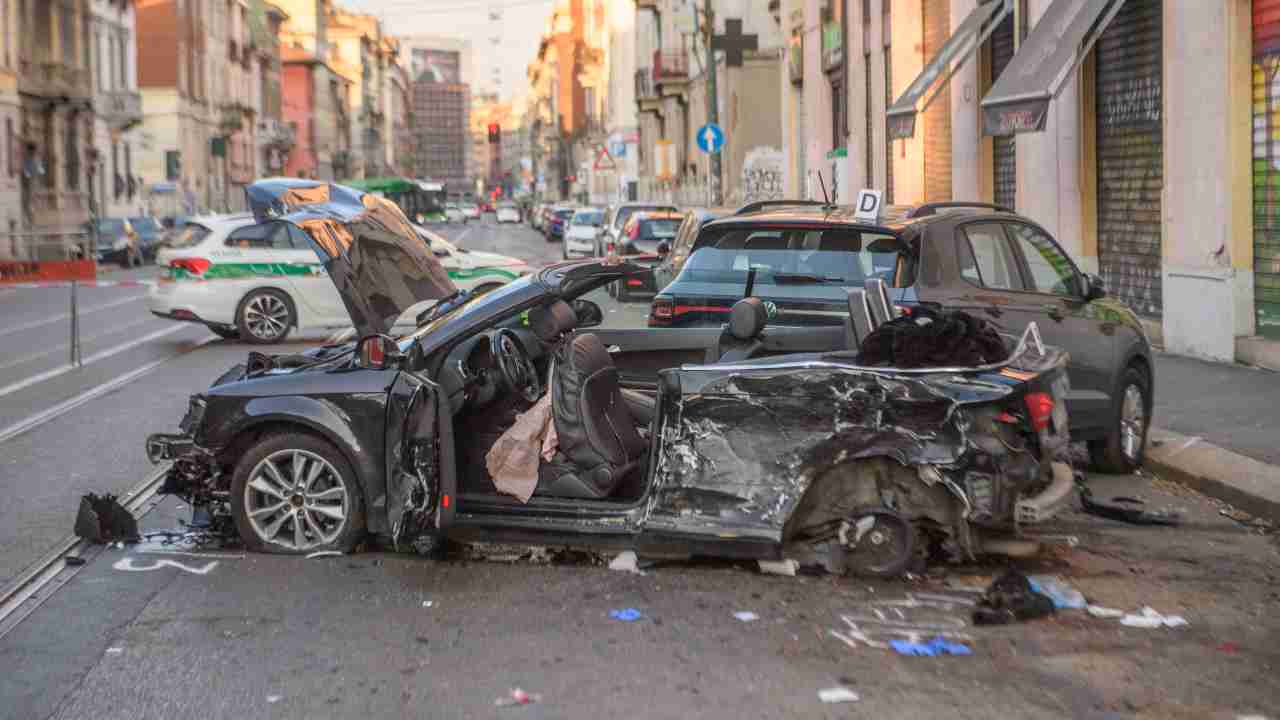 Incidente auto calciatore infortunio