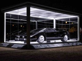 Lamborghini Countach, un modello con un dettaglio unico in vendita