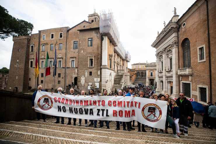 Le proteste contro la nuova ZTL a Roma