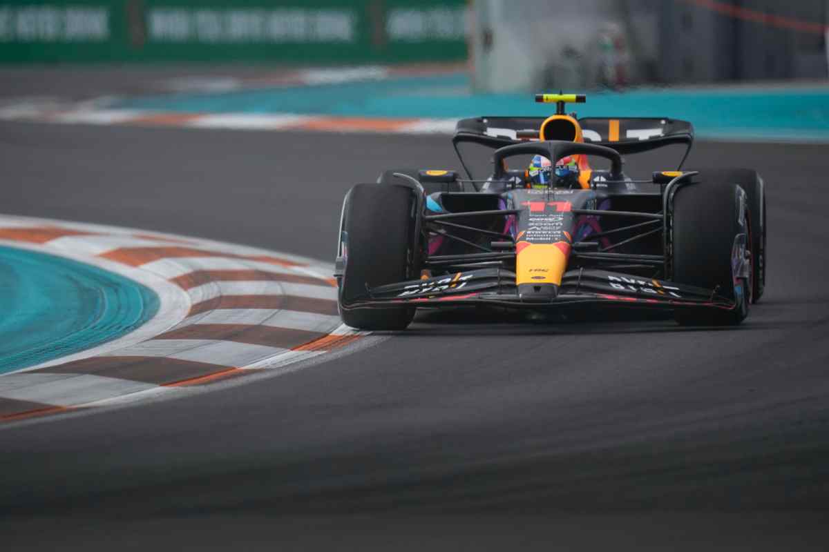 Perez lancia la 'sfida' a Verstappen