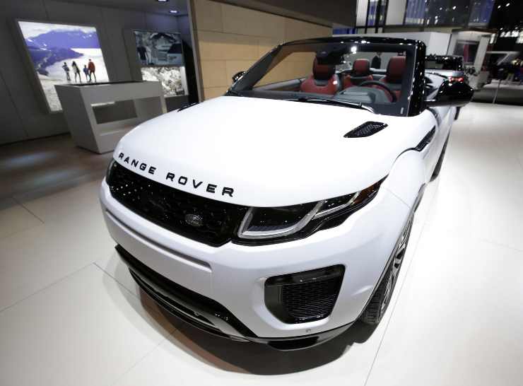 Range Rover Evoque in vendita (ANSA)