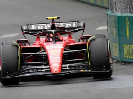 Sainz attacca la Ferrari