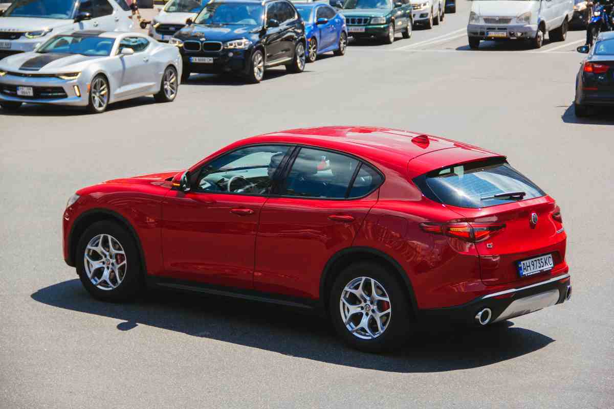 Folle fuga per un'Alfa Romeo Stelvio