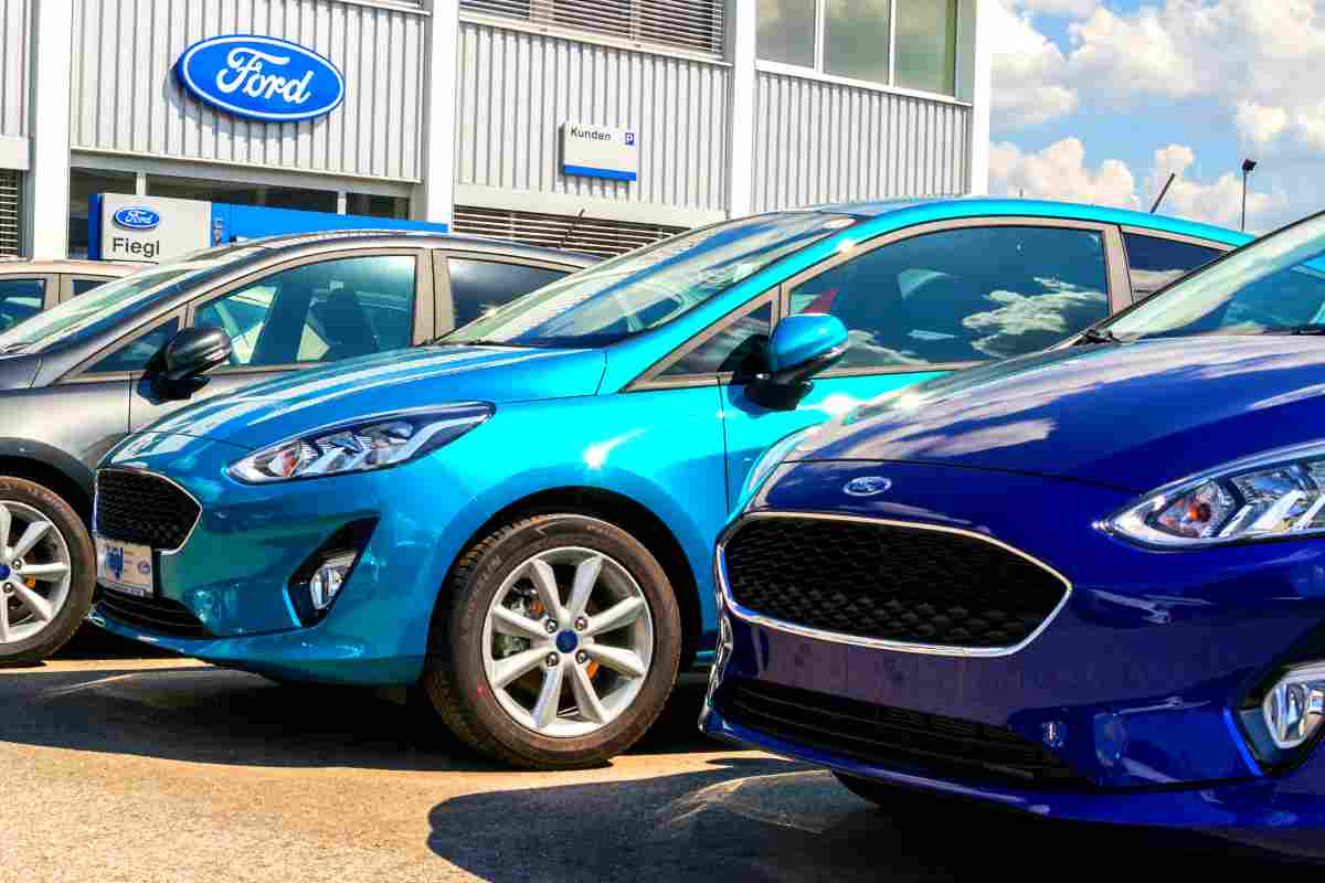 Le auto Ford tornano da sole all'autosalone