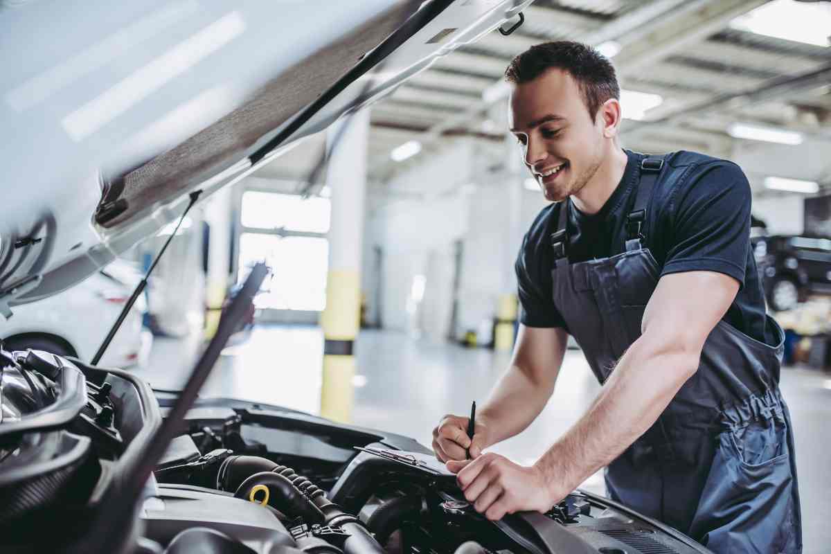 Quando fare e quanto costa il tagliando dell'auto: non fare quest'errore