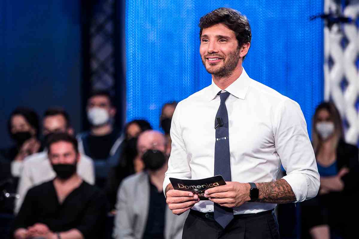 Stefano De Martino, fa ingelosire Belen