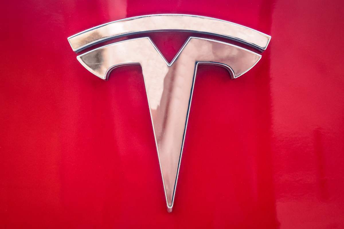 Tesla finisce nei guai