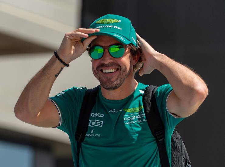 Alonso preso in giro da Hamilton