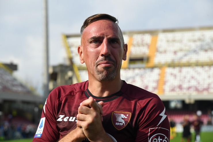 Auto rubata a Salerno a Ribery