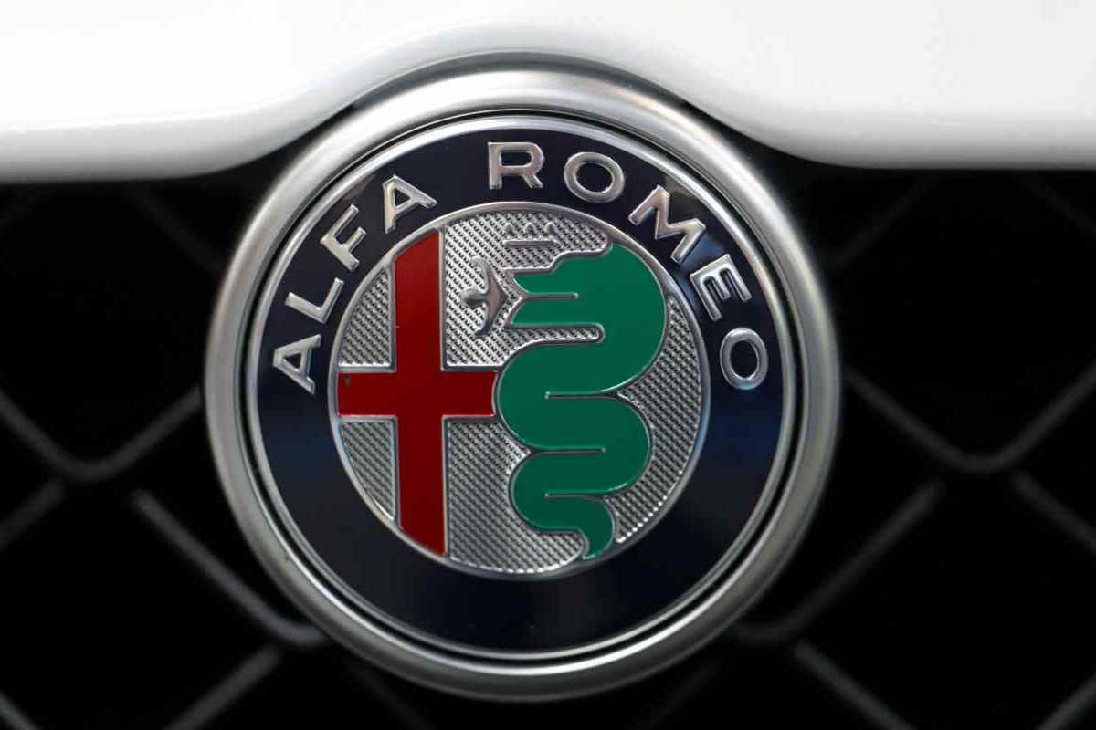 Alfa Romeo ecco la SZ