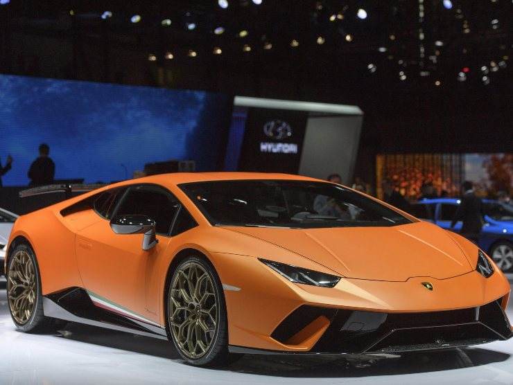 Lamborghini, novità su Huracan e Urus 