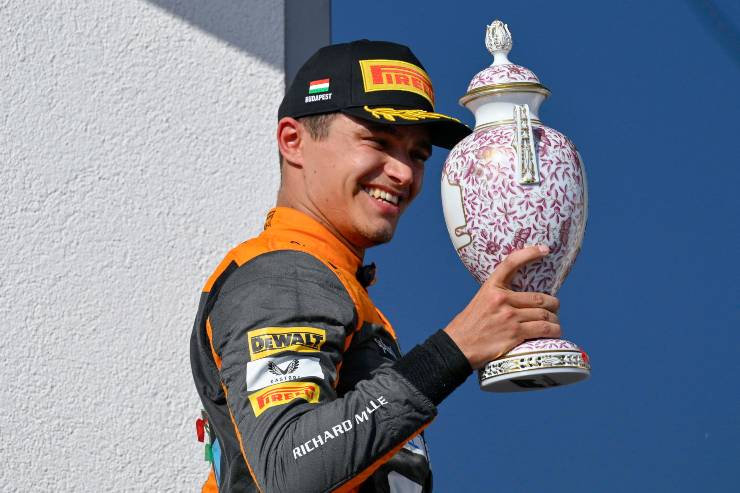 Norris ha spaccato il trofeo di Verstappen