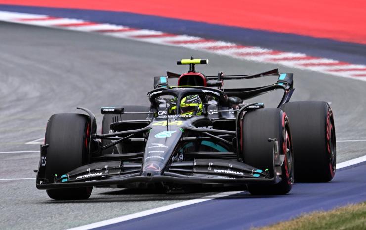 Mercedes, i problemi mostrati da Hamilton