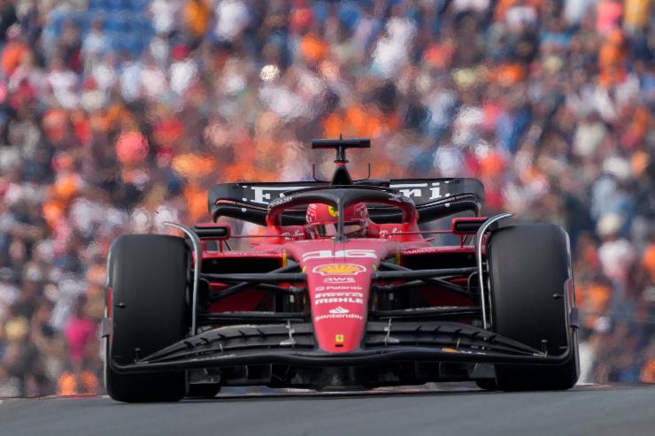 Charles Leclerc si lamenta