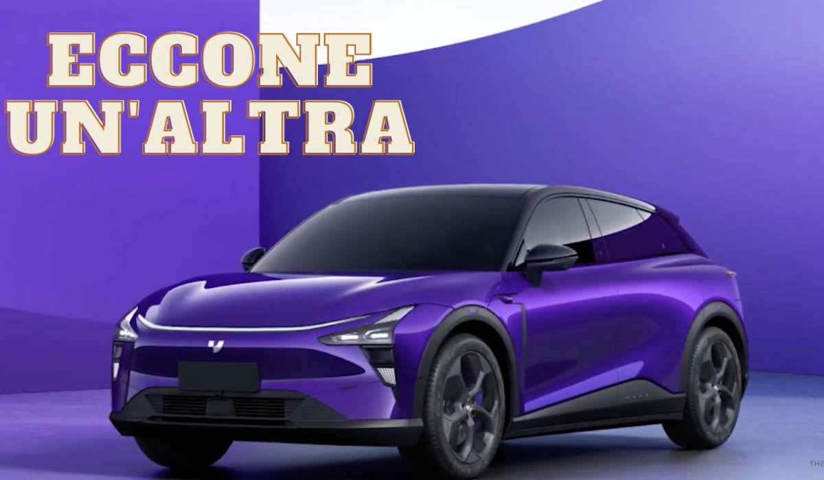 Ji Yue 01 nuova auto elettrica cinese