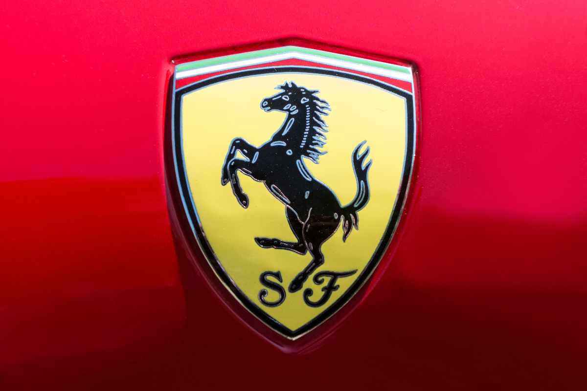 Ferrari assurda e piccolissima