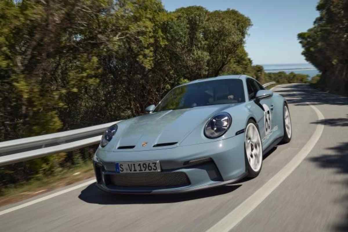 Porsche 911 S/T caratteristiche edizione speciale 