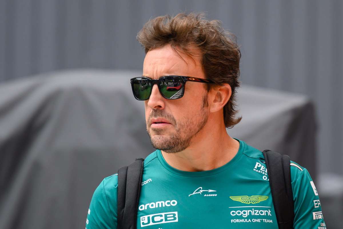 Fernando Alonso smentisce ipotesi ritiro