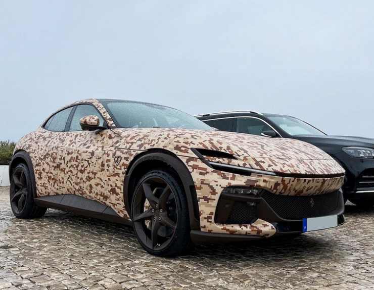 Ferrari Purosangue personalizzato da Lapo Elkann