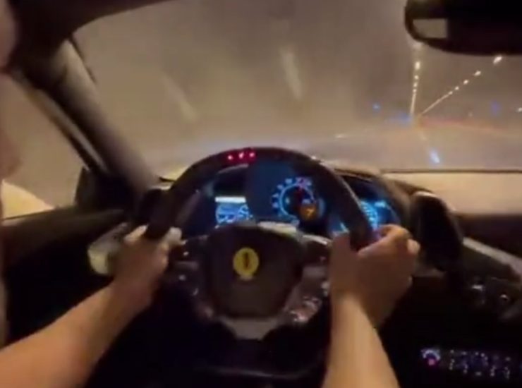 Ferrari incidente video Tik Tok