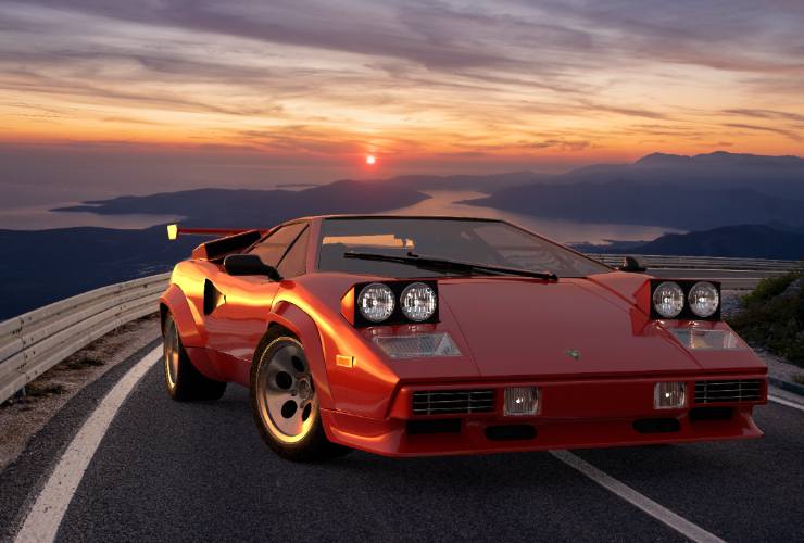 La Lamborghini e la Ferrari abbandonate
