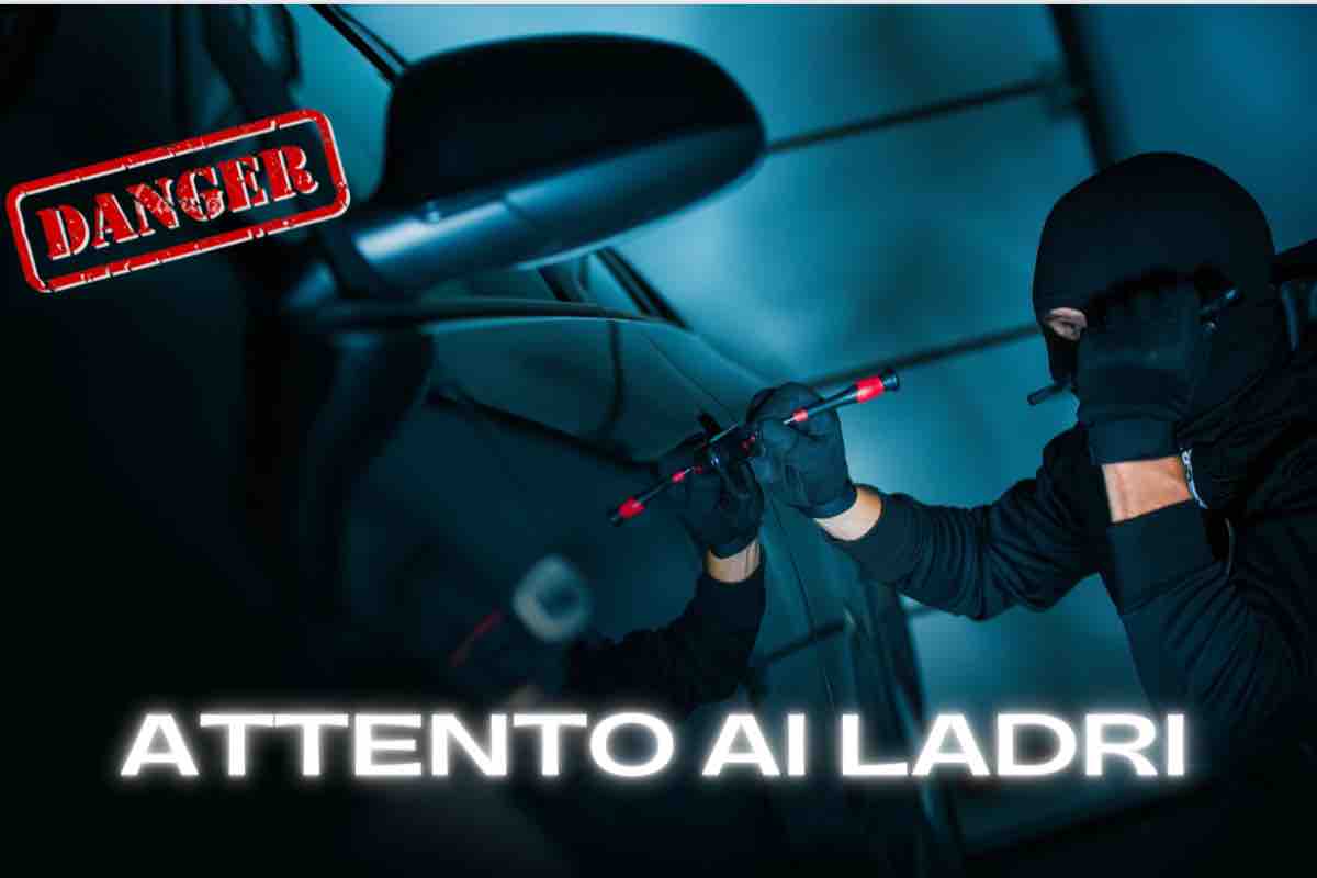 Auto dati sensibili esposizione pericolo furto