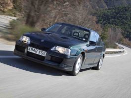 Lotus Carlton caratteristiche velocità